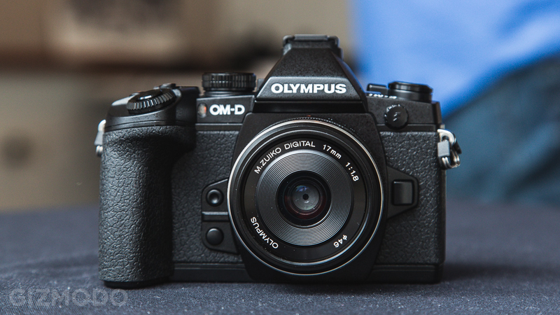 Illustration for article titled Olympus OM-D E-M1 Hands-On: So Hot You Won't Believe It's Mirrorless
